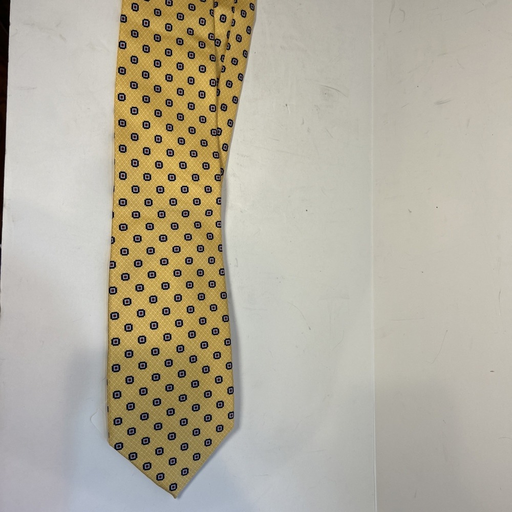 NWT JoS. A. Bank Yellow Geometric Design 100% Silk‎ Tie With Tags $59.50 MSRP - Picture 5 of 5